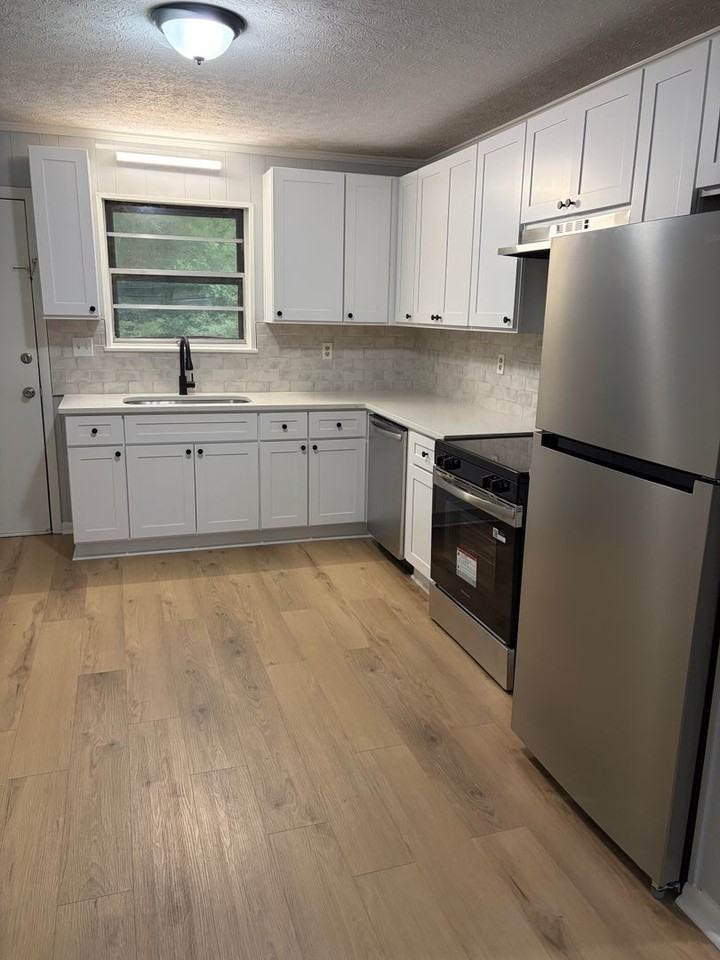 27 Fox Hall Dr #B - Photo 5 of 14