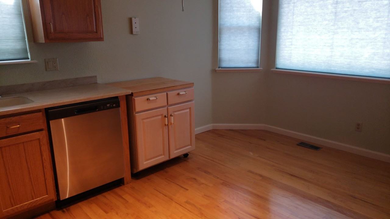 3970 Coral Pt - Photo 4 of 26