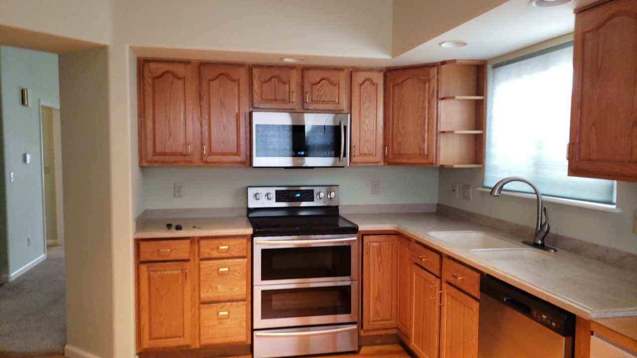 3970 Coral Pt - Photo 5 of 26