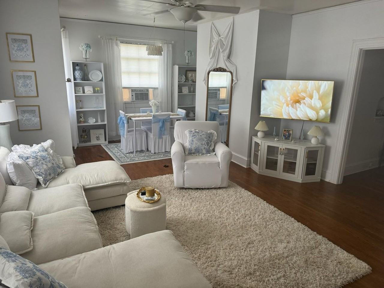 403A S Library St - Photo 2 of 6