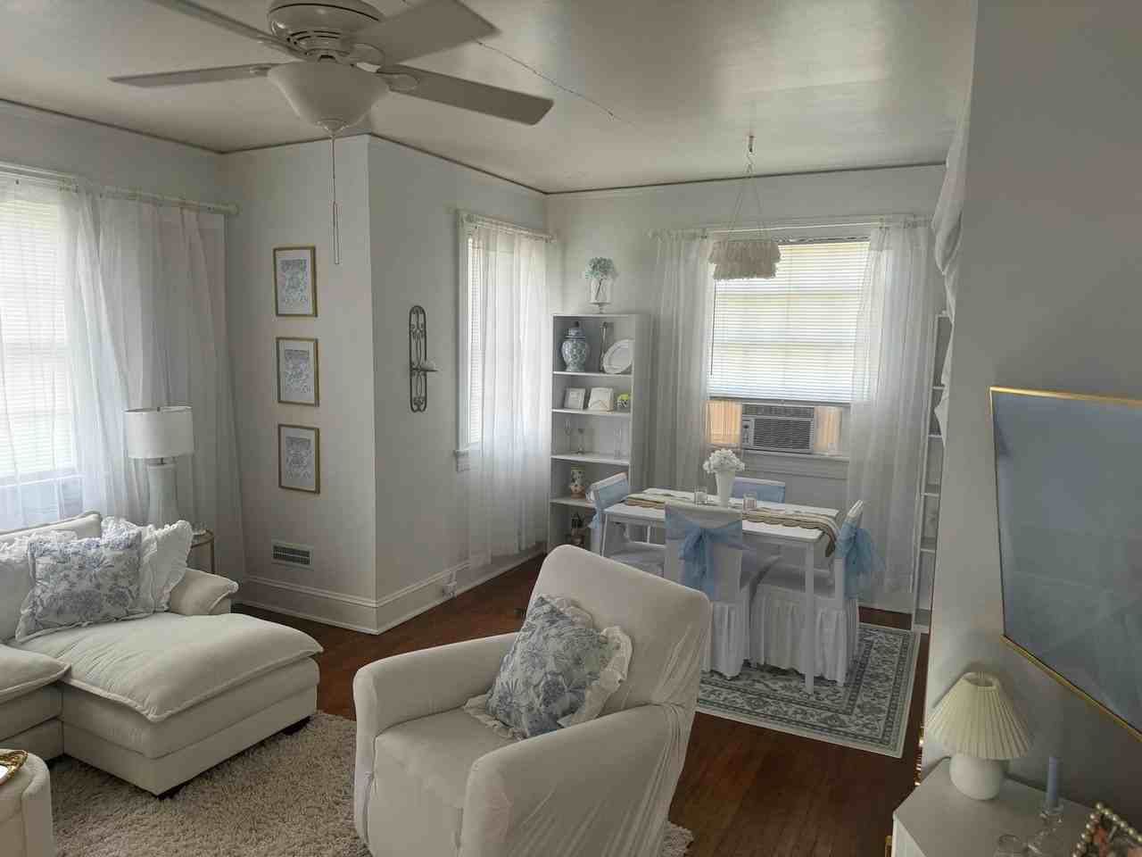 403A S Library St - Photo 3 of 6