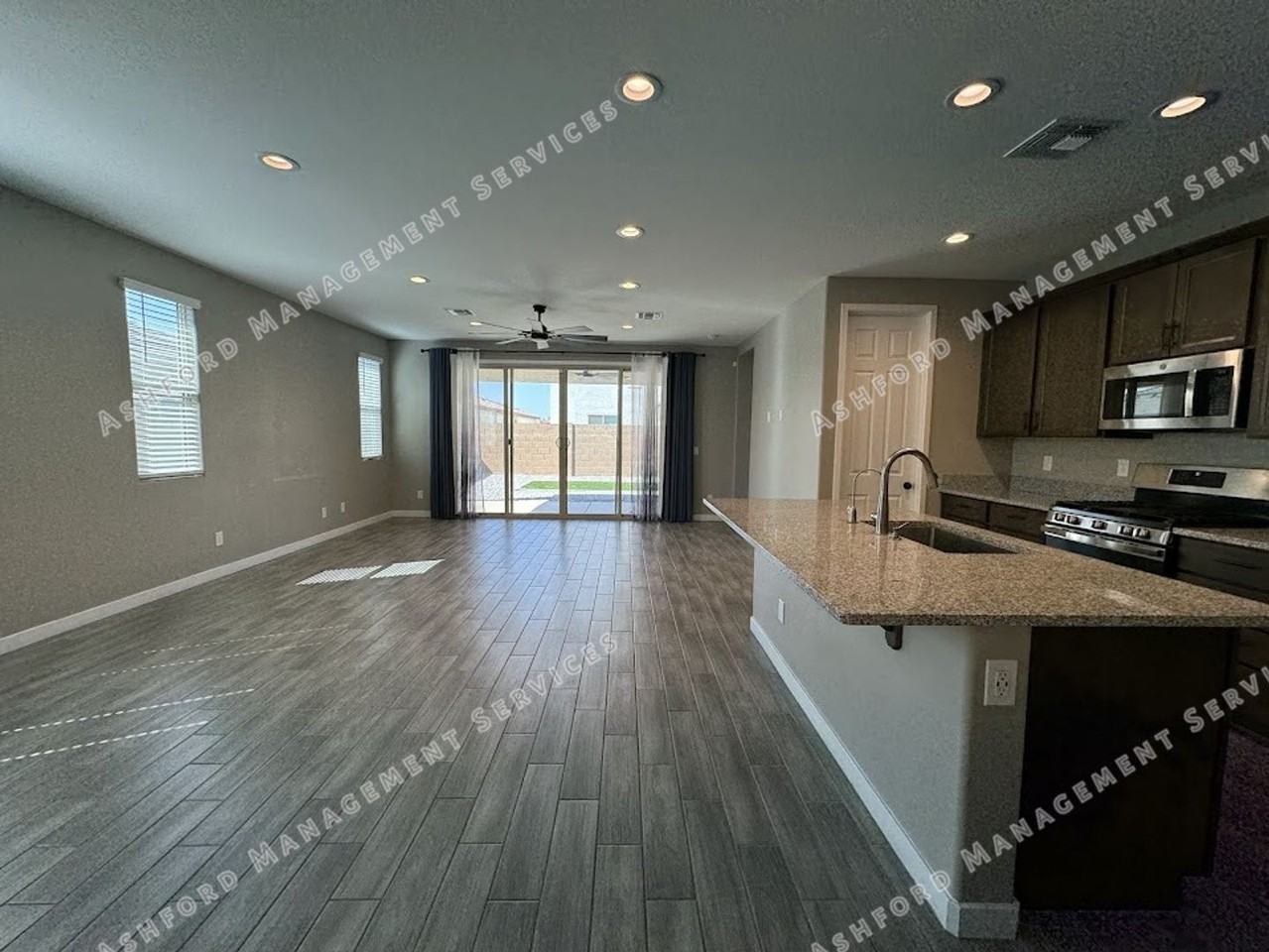 15714 W Jackson St - Photo 6 of 31