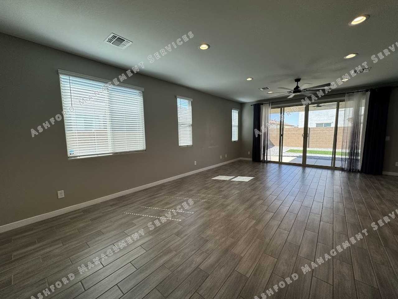 15714 W Jackson St - Photo 7 of 31