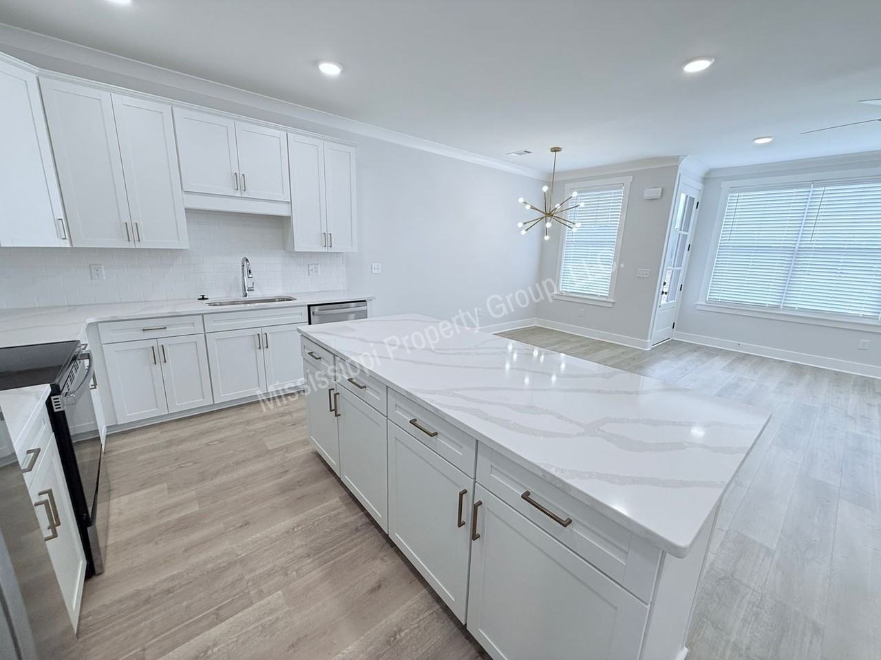 692 Miramar Ln #211 - Photo 6 of 30