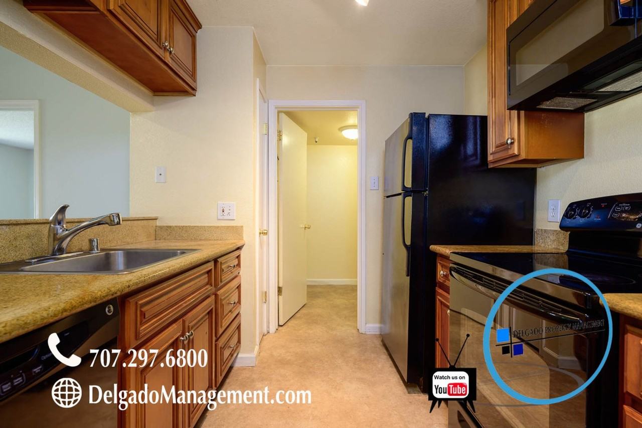 1201 Glen Cove Pkwy #408 - Photo 5 of 27