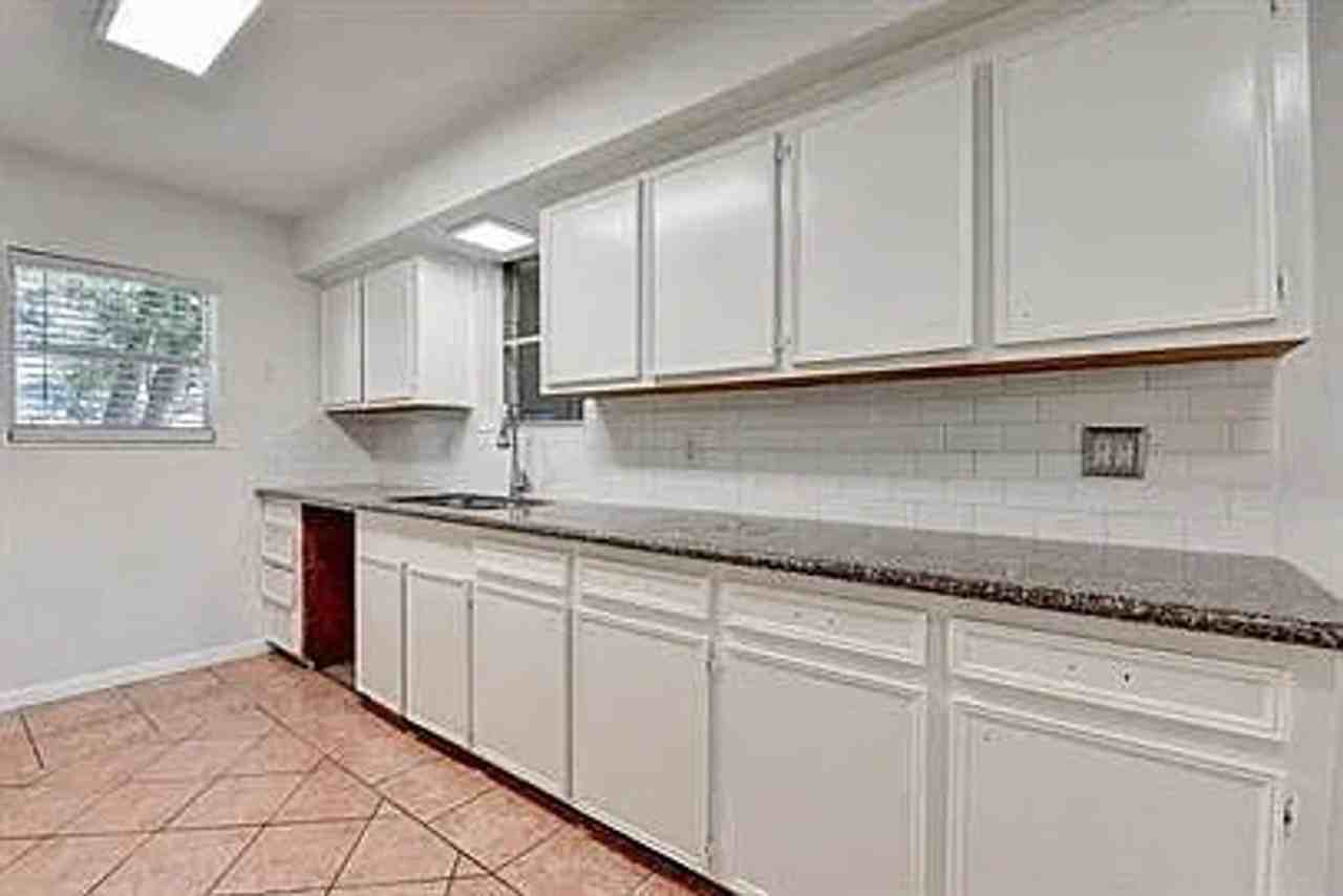219 Schley St - Photo 3 of 18