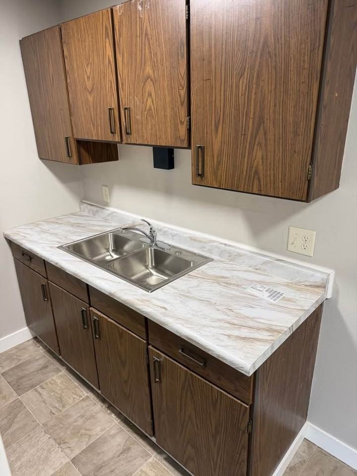 301 17th Ave Ne - Photo 4 of 10