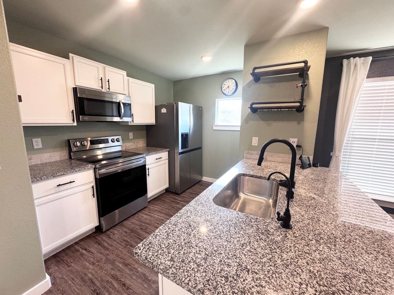 1316 Badland Blvd - Photo 4 of 13