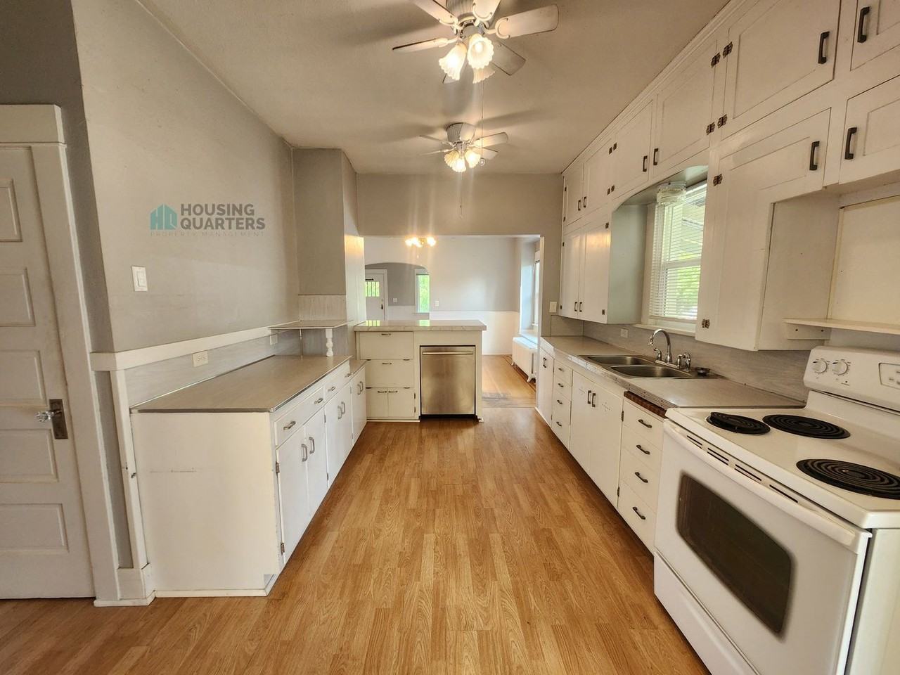 330 E 30th Ave - Photo 5 of 17