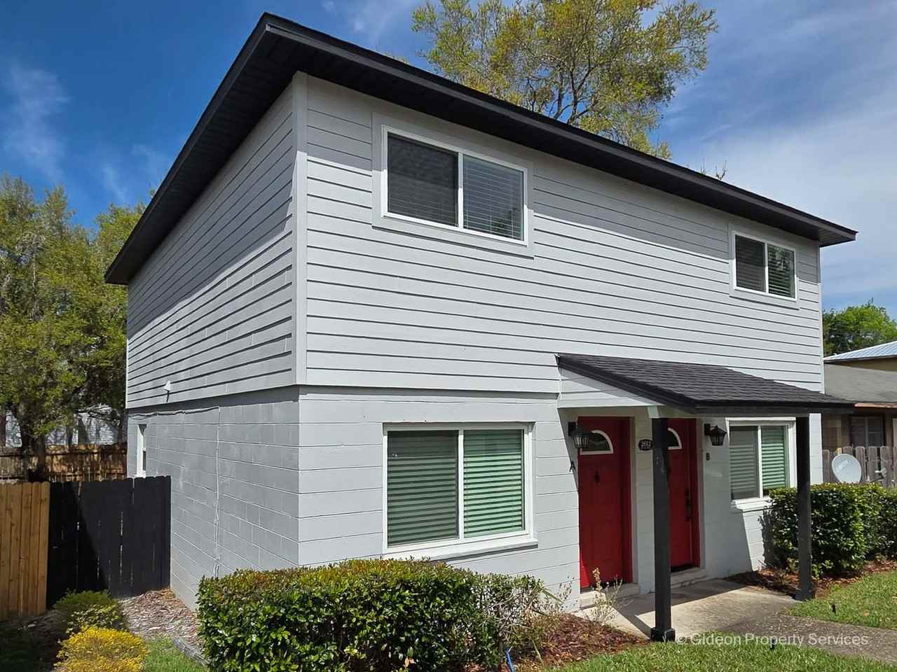 2612 Sw 31st Pl - Photo 2 of 14