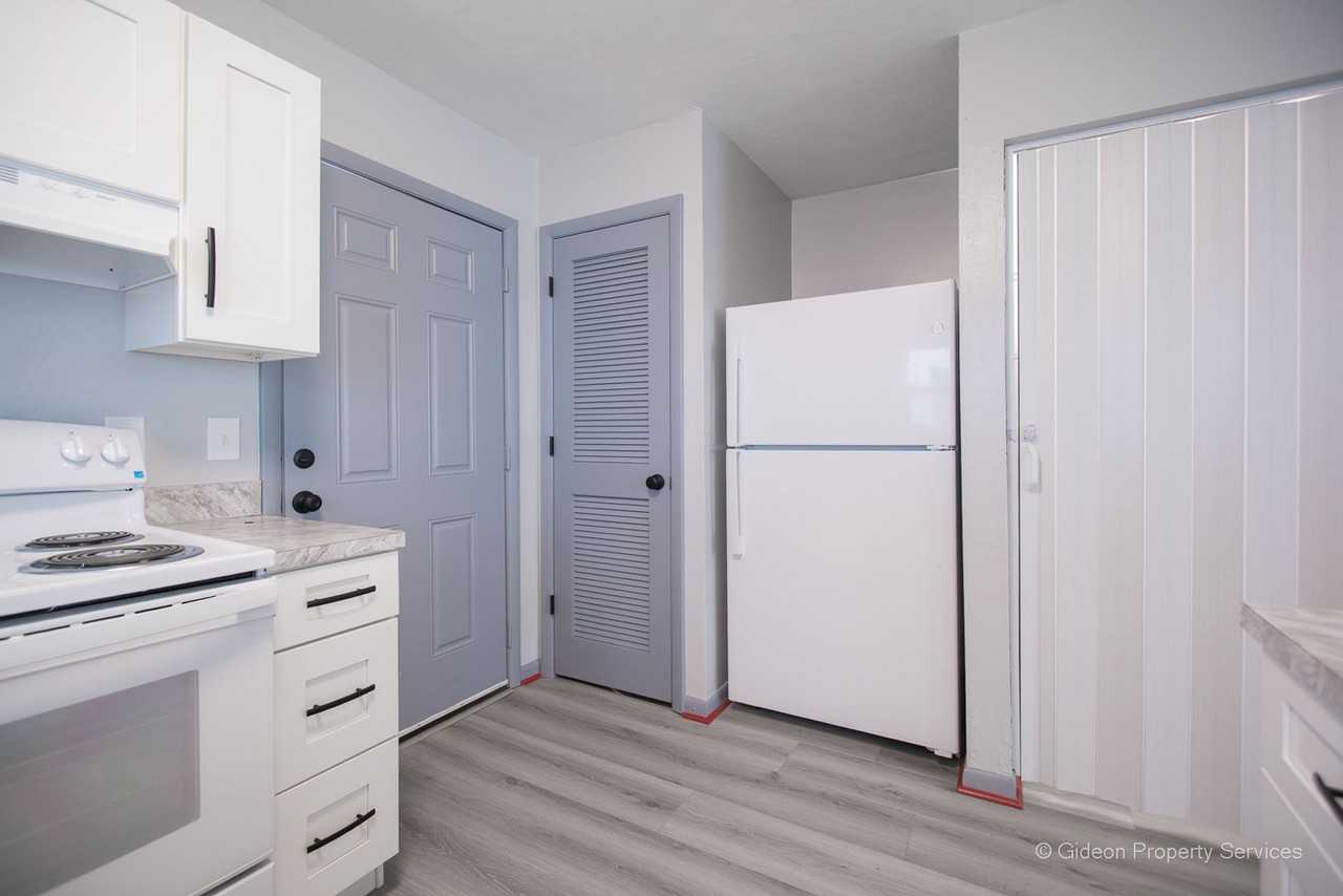 2612 Sw 31st Pl - Photo 6 of 14