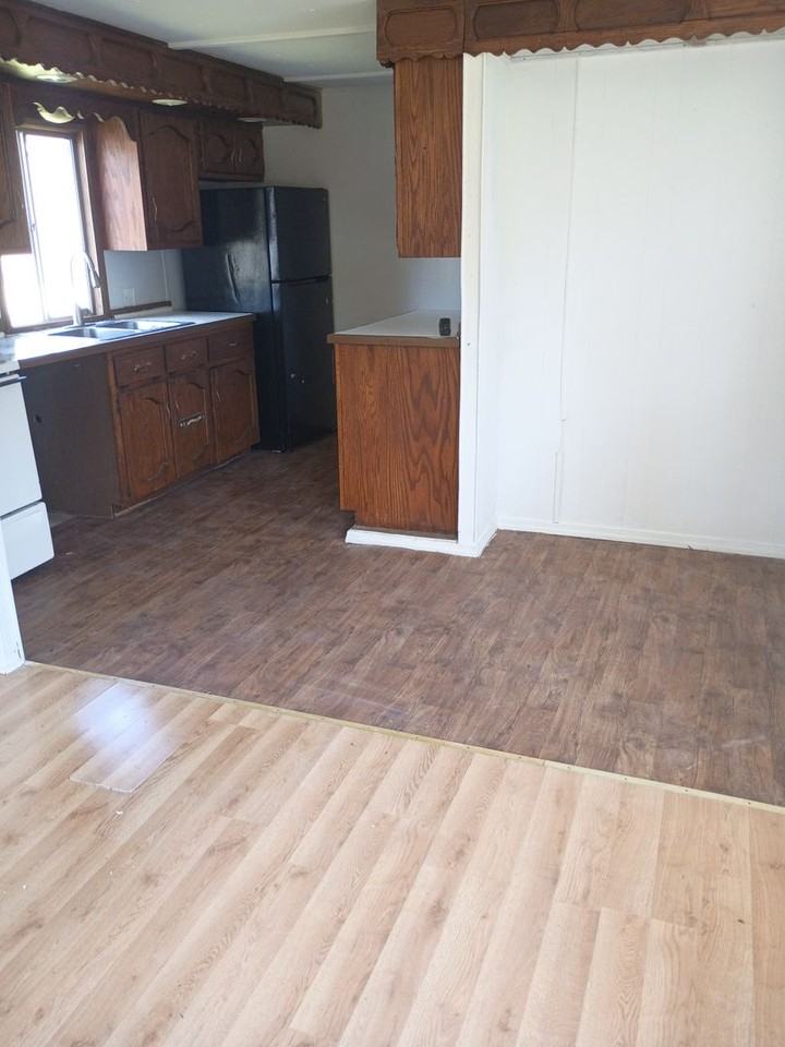 413 Dawn St - Photo 6 of 8