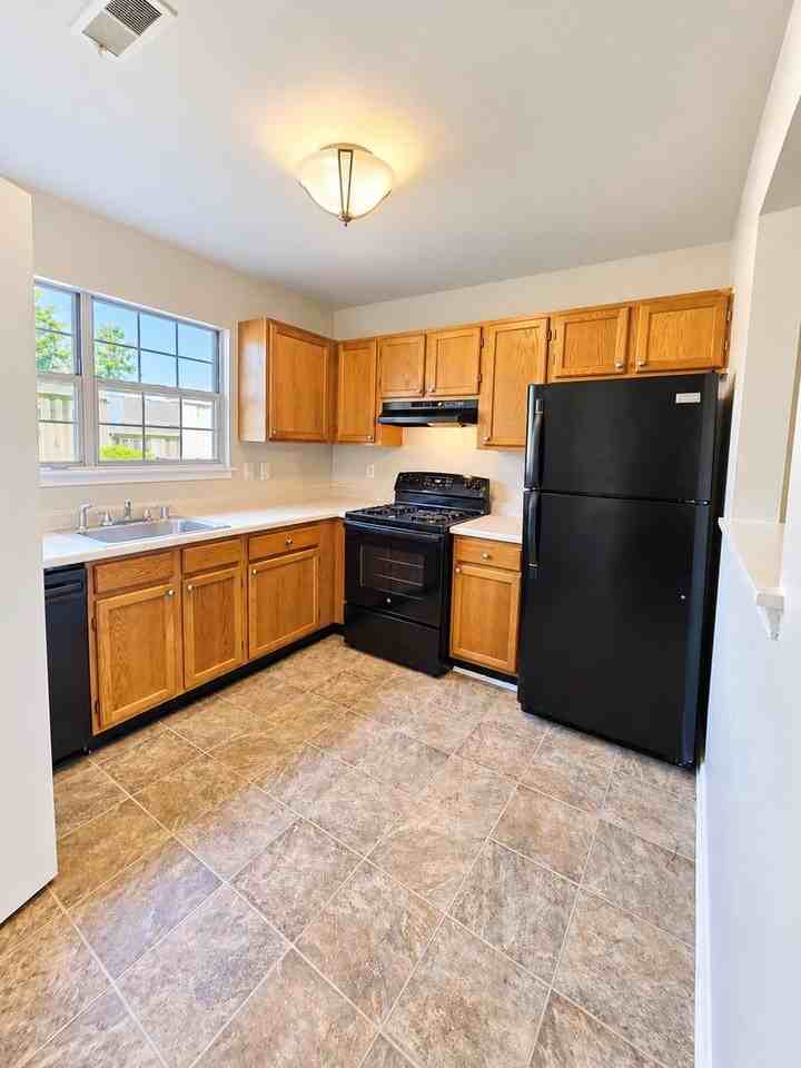 1216 Adeline Way - Photo 2 of 6