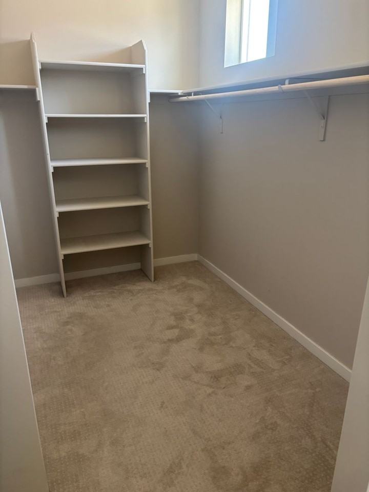2724 Bathford St - Photo 3 of 4