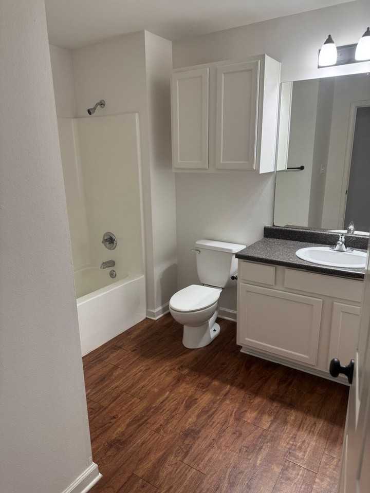 2515 W Martin St Apt 201b - Photo 7 of 18