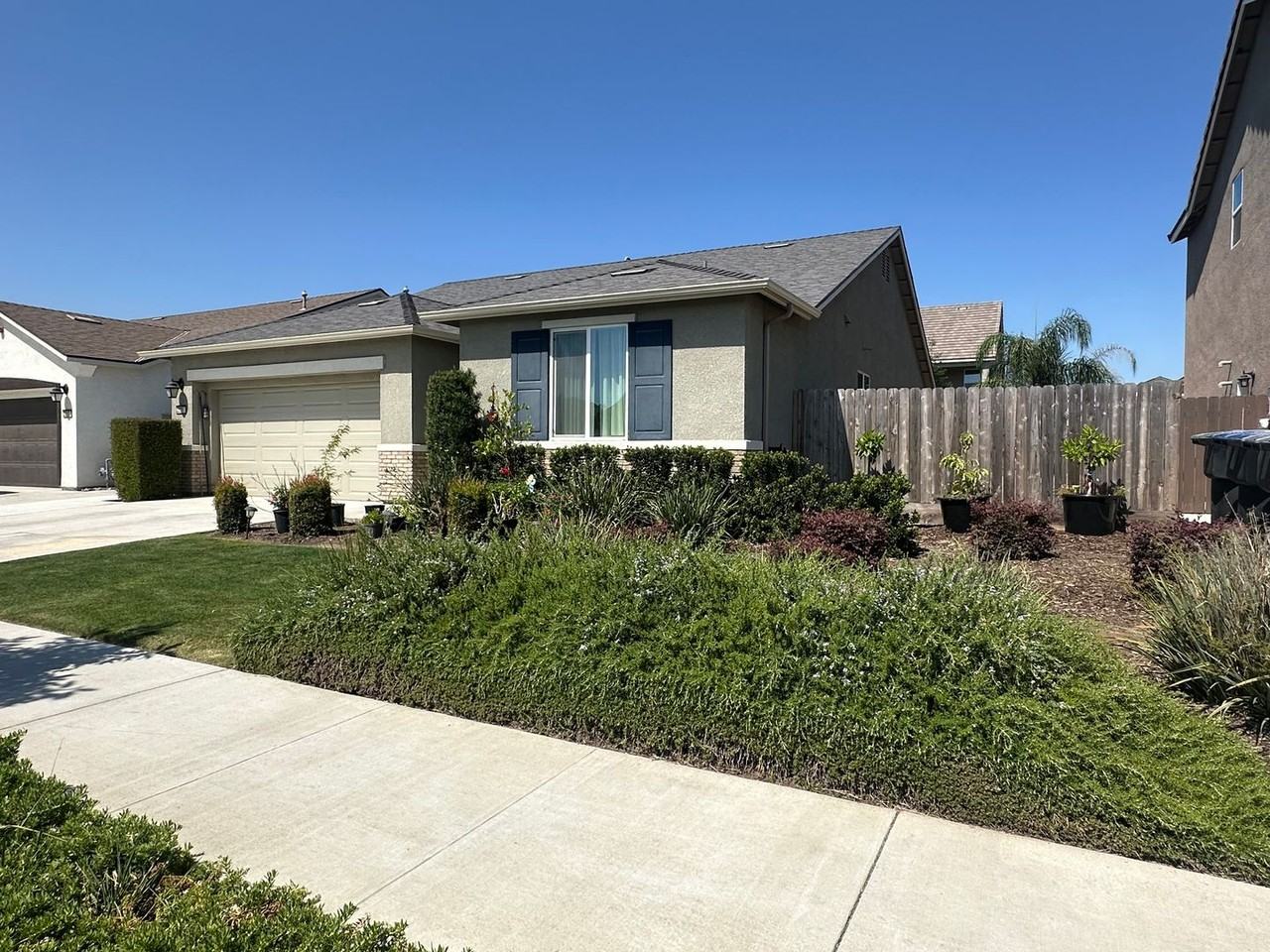 2231 S Lebec St - Photo 2 of 5