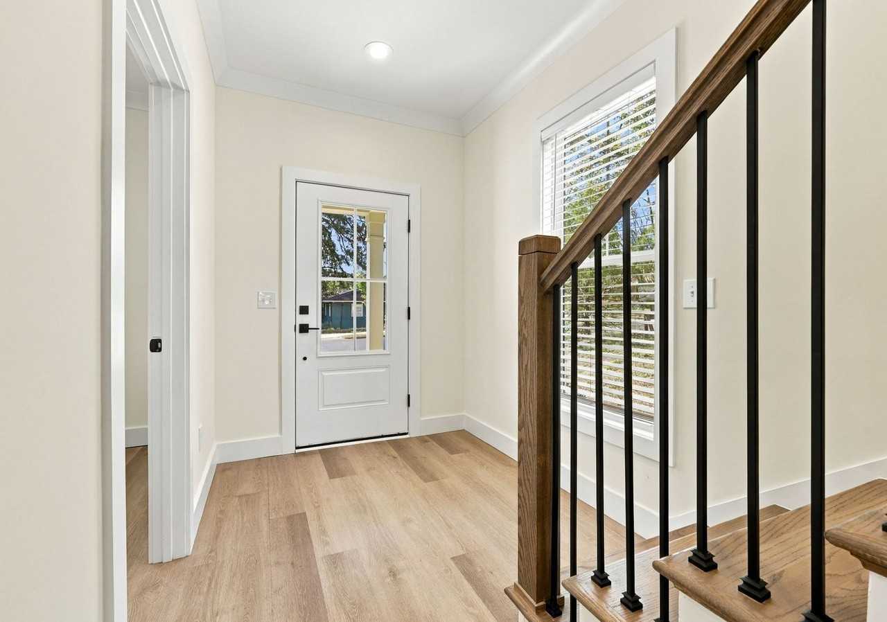 705 Hope Ave - Photo 3 of 30