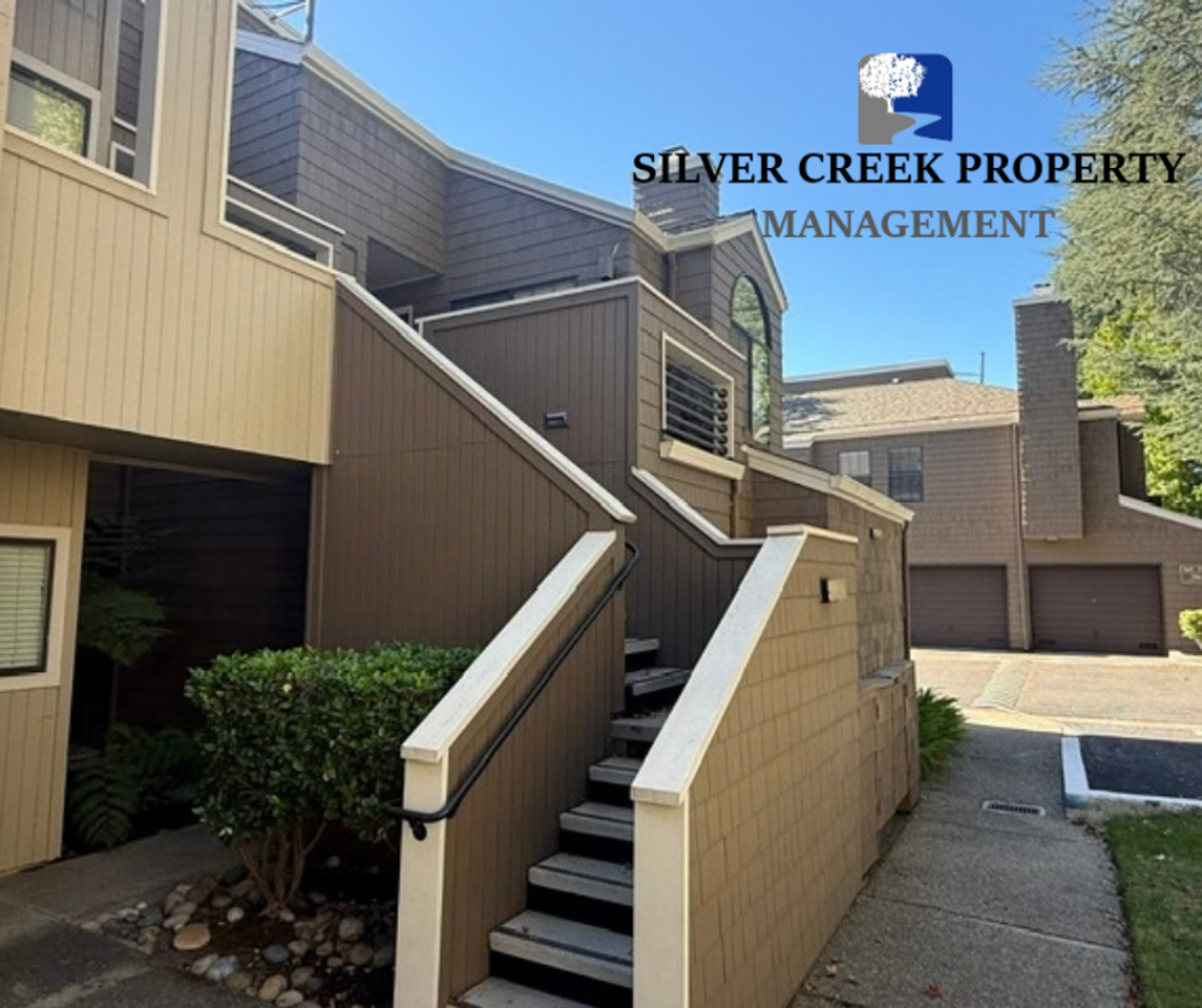 367 S Overlook Dr - Photo 2 of 13