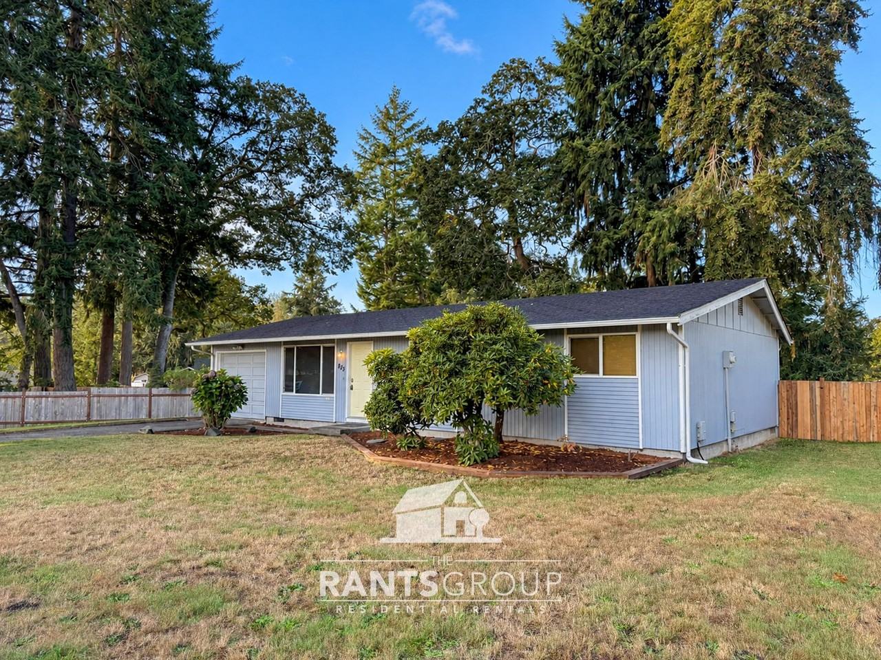 825 Oakcrest St Se - Photo 2 of 26