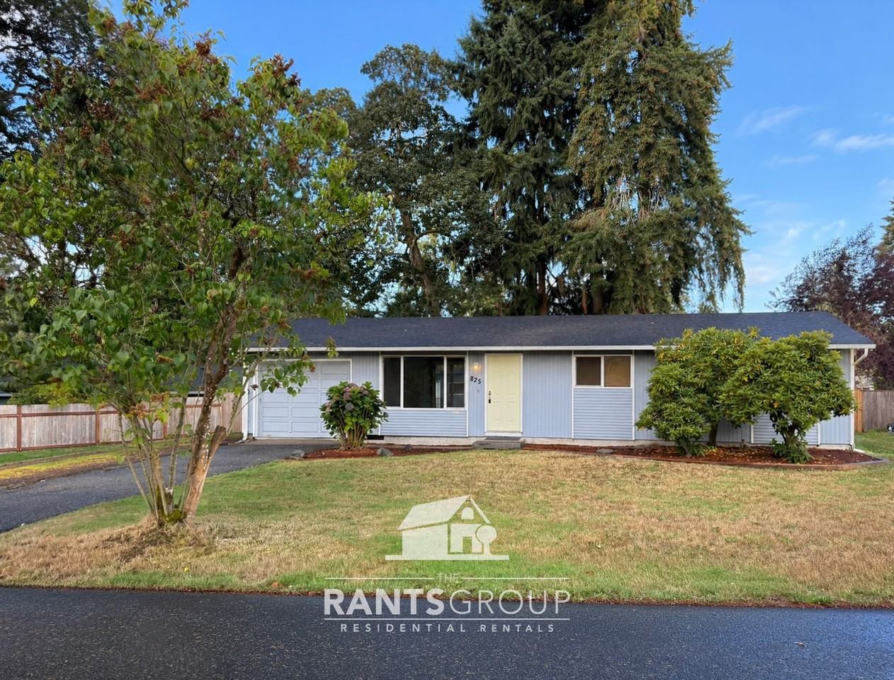 825 Oakcrest St Se - Photo 4 of 26