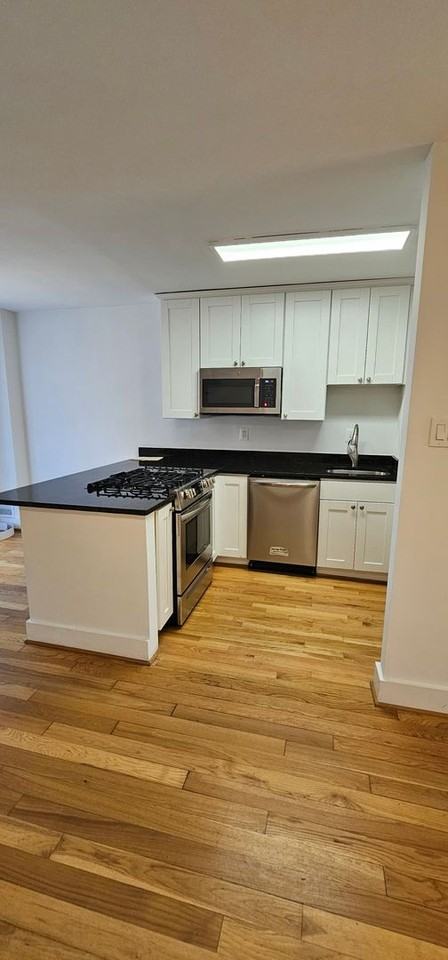 861 3rd St Sw #106 - Photo 4 of 16