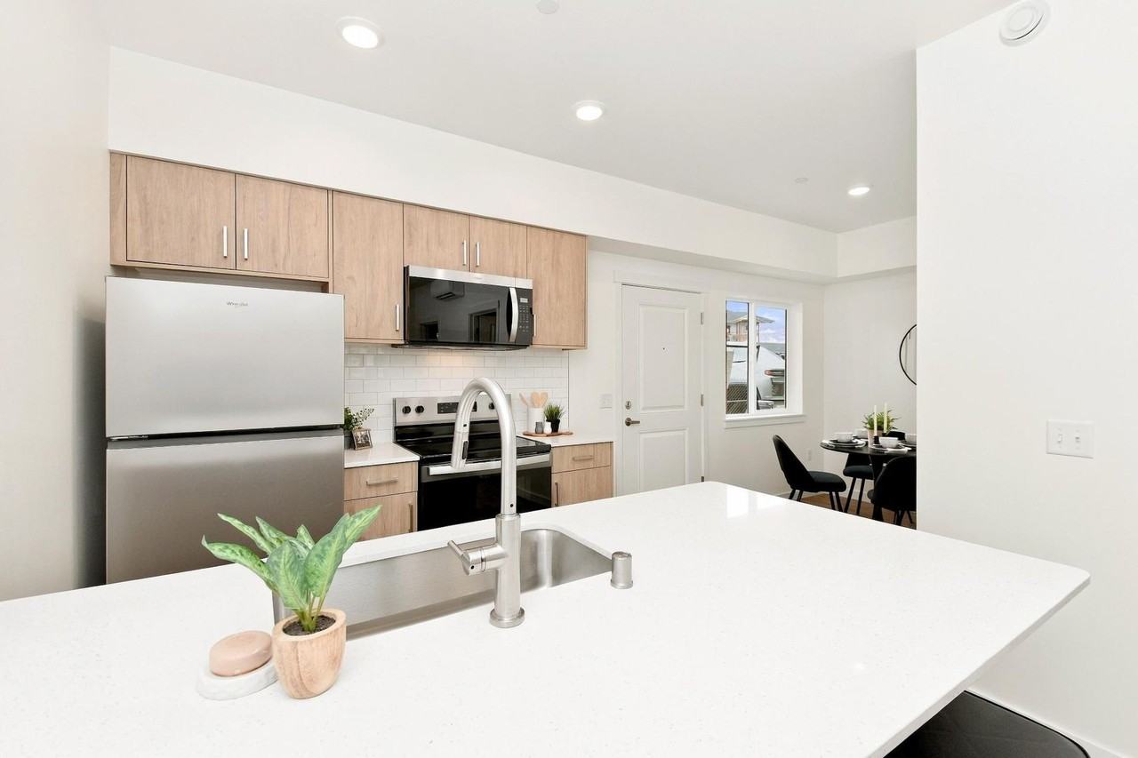 Eagle Point Apartments - Photo 2 of 41