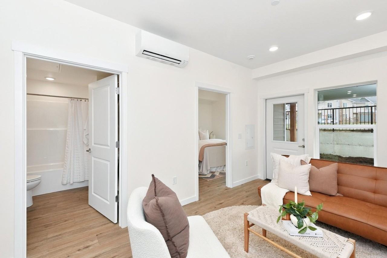 Eagle Point Apartments - Photo 7 of 41