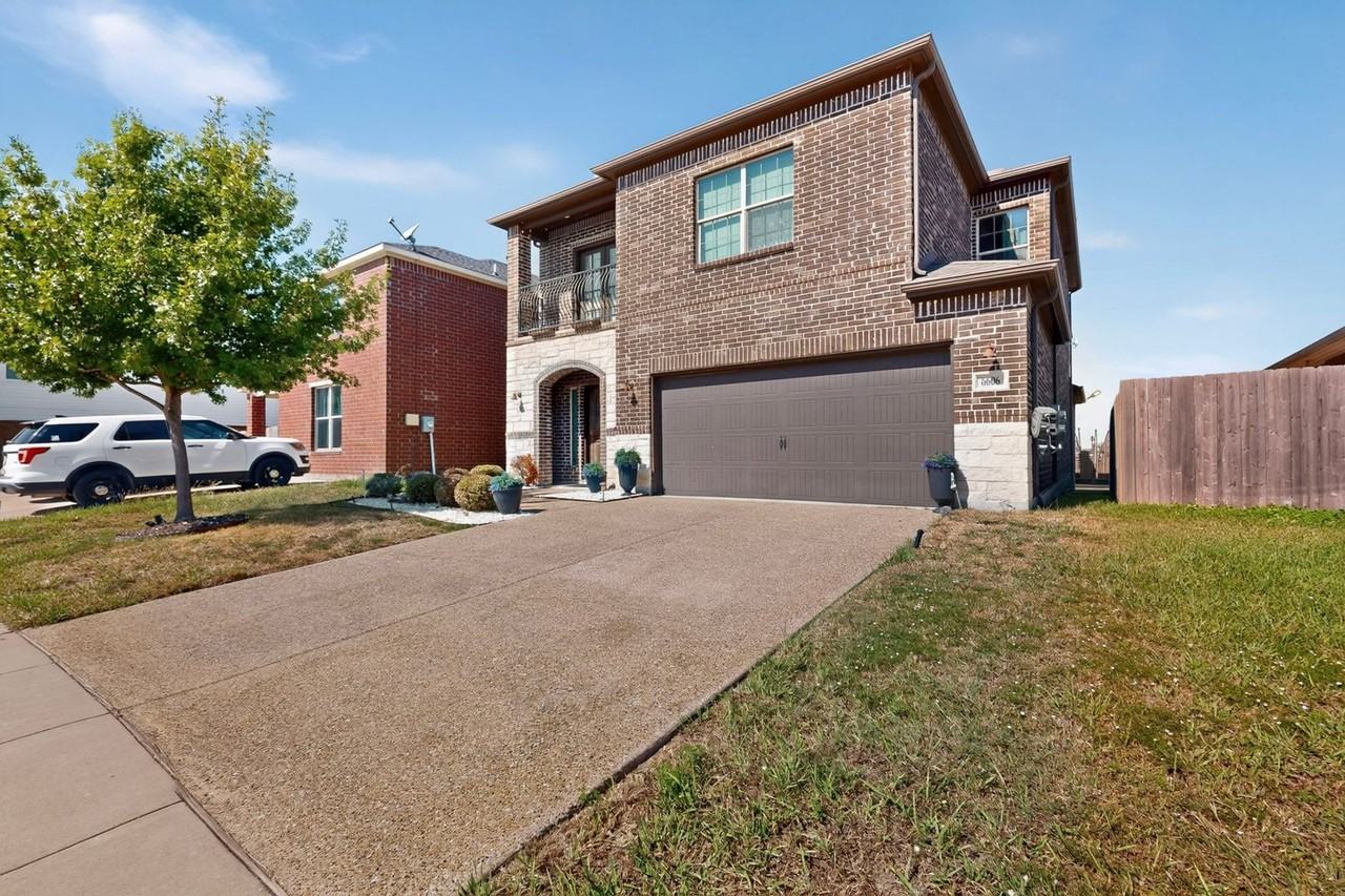 6606 Windward View Dr - Photo 3 of 50