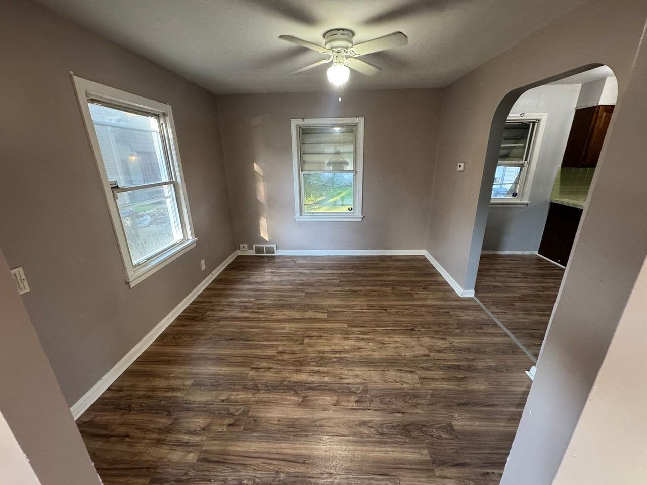 378 Hillwood Dr - Photo 3 of 12