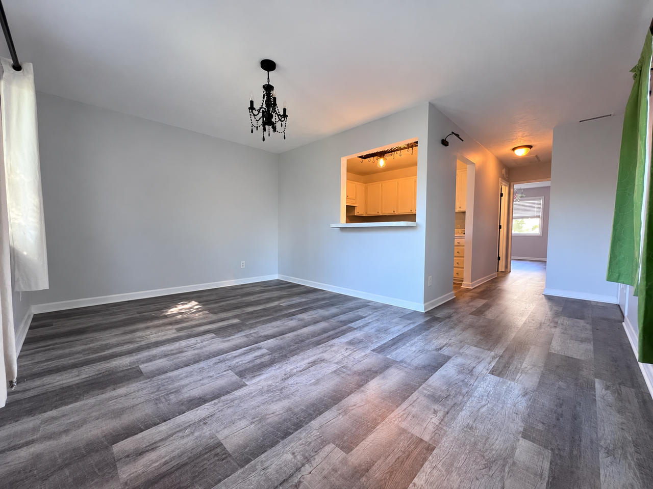 390 N Hayden Island Dr - Photo 3 of 13