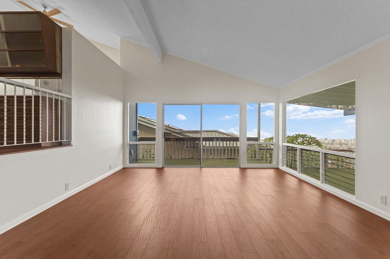 2218 Halekoa Dr - Photo 4 of 24