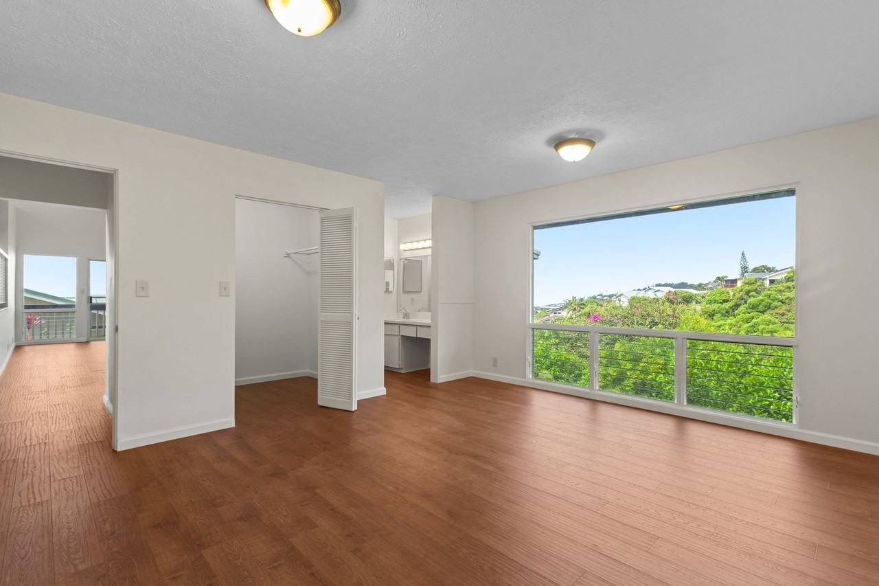 2218 Halekoa Dr - Photo 5 of 24