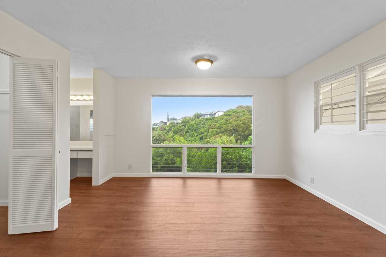 2218 Halekoa Dr - Photo 6 of 24