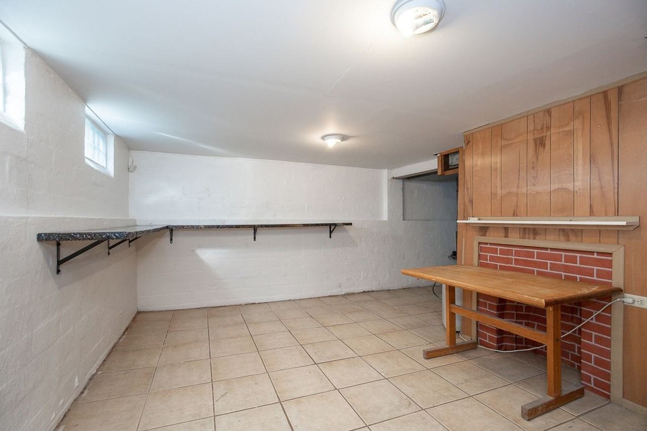 18312 Highland Dr - Photo 6 of 23