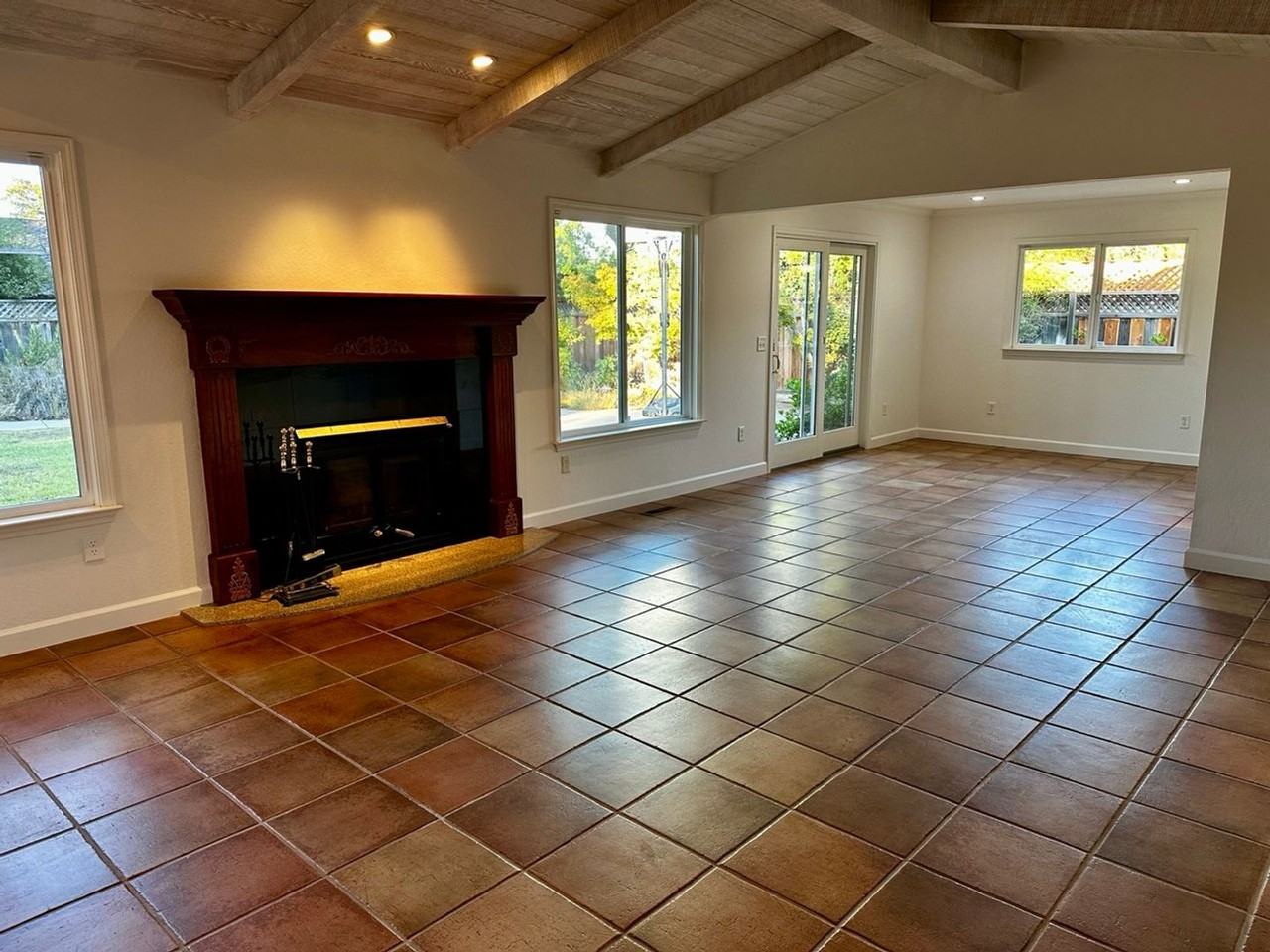 19227 Gunther Ct - Photo 2 of 17