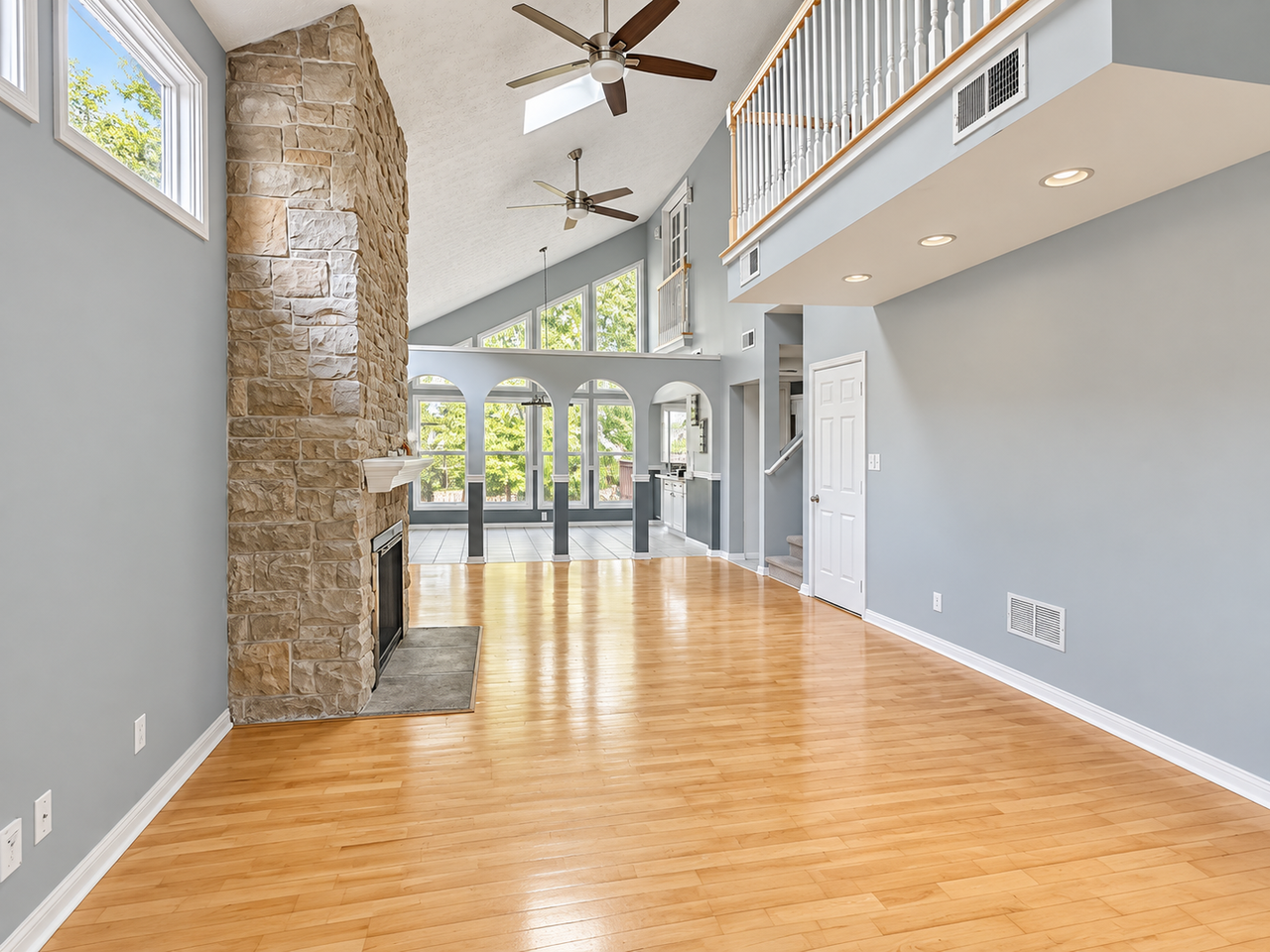2529 Tinmouth Vale - Photo 2 of 6