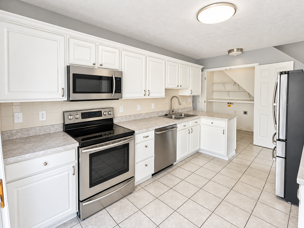 2529 Tinmouth Vale - Photo 4 of 6