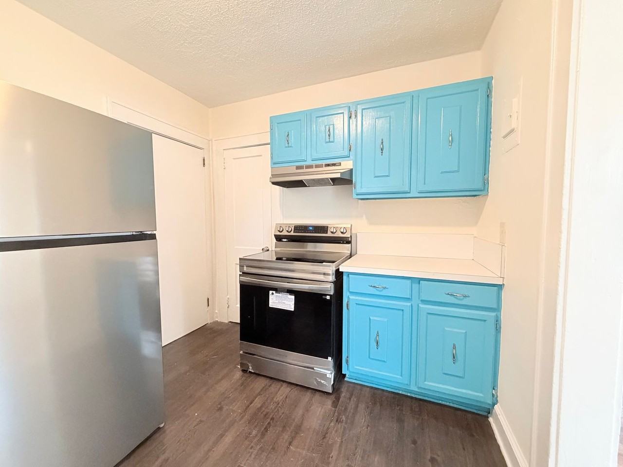 2122 Sanders Rd - Photo 6 of 16