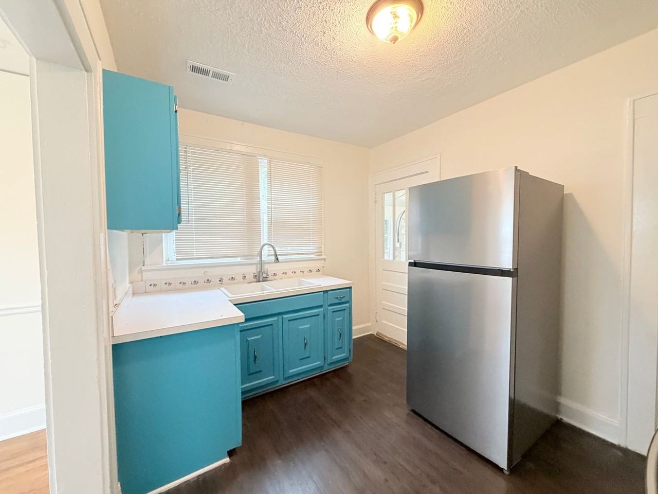 2122 Sanders Rd - Photo 7 of 16