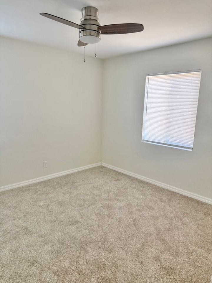 5486 Grape St - Photo 6 of 13