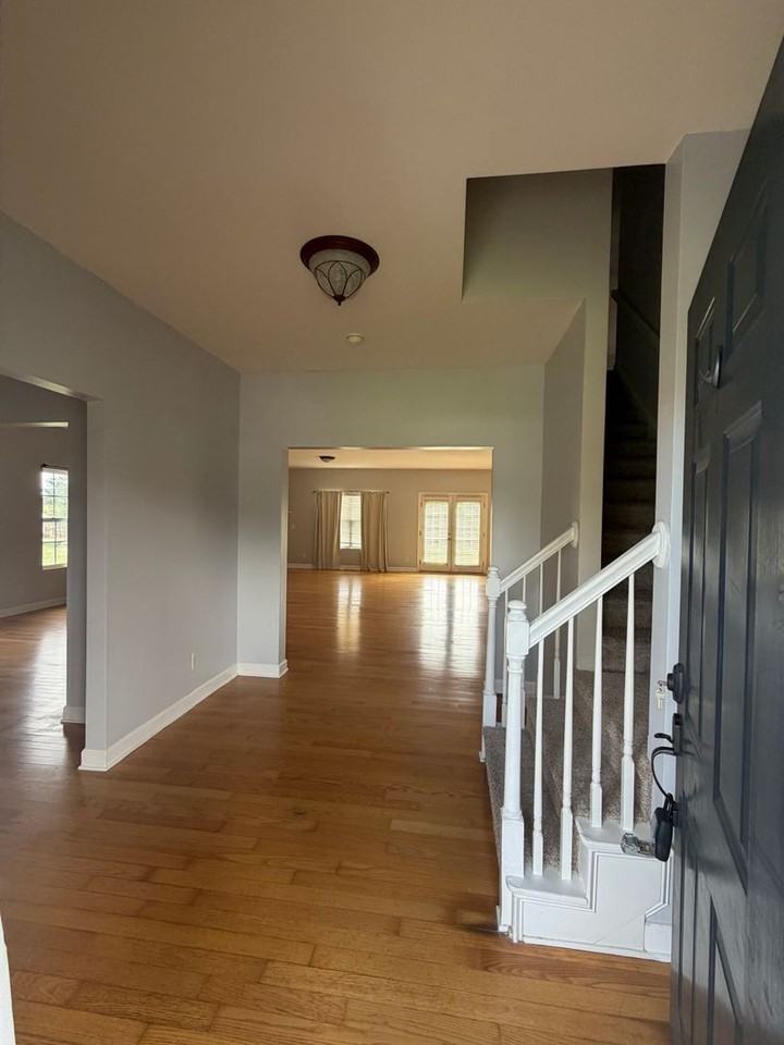 505 Edmund Ct - Photo 2 of 29
