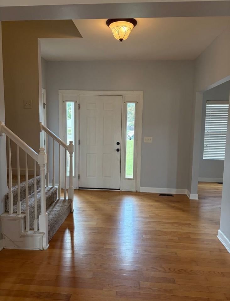 505 Edmund Ct - Photo 5 of 29