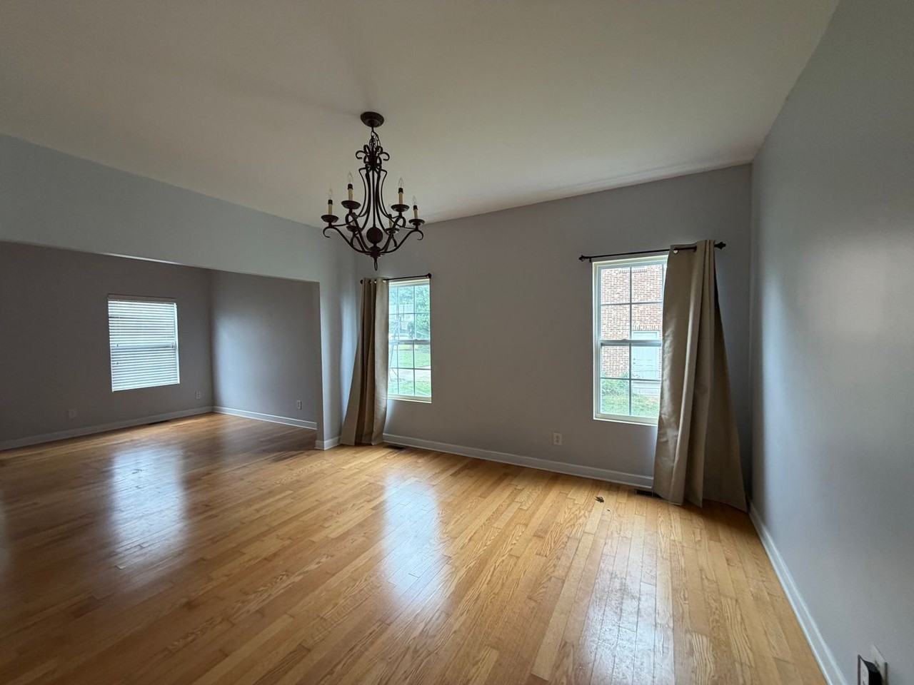 505 Edmund Ct - Photo 6 of 29