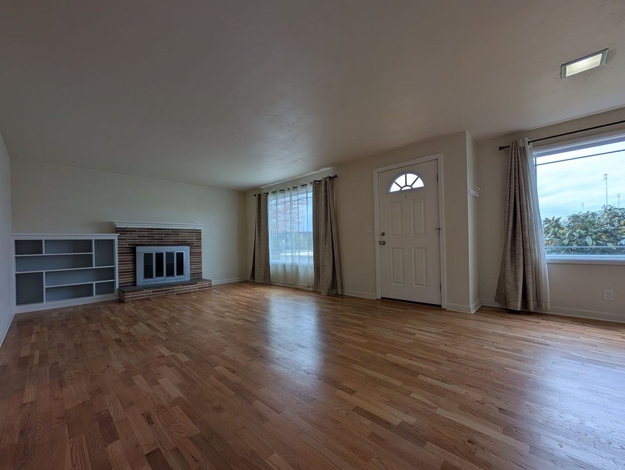 4040 Willhi St - Photo 5 of 29