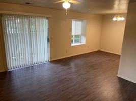 featured image of 923 W East Ave