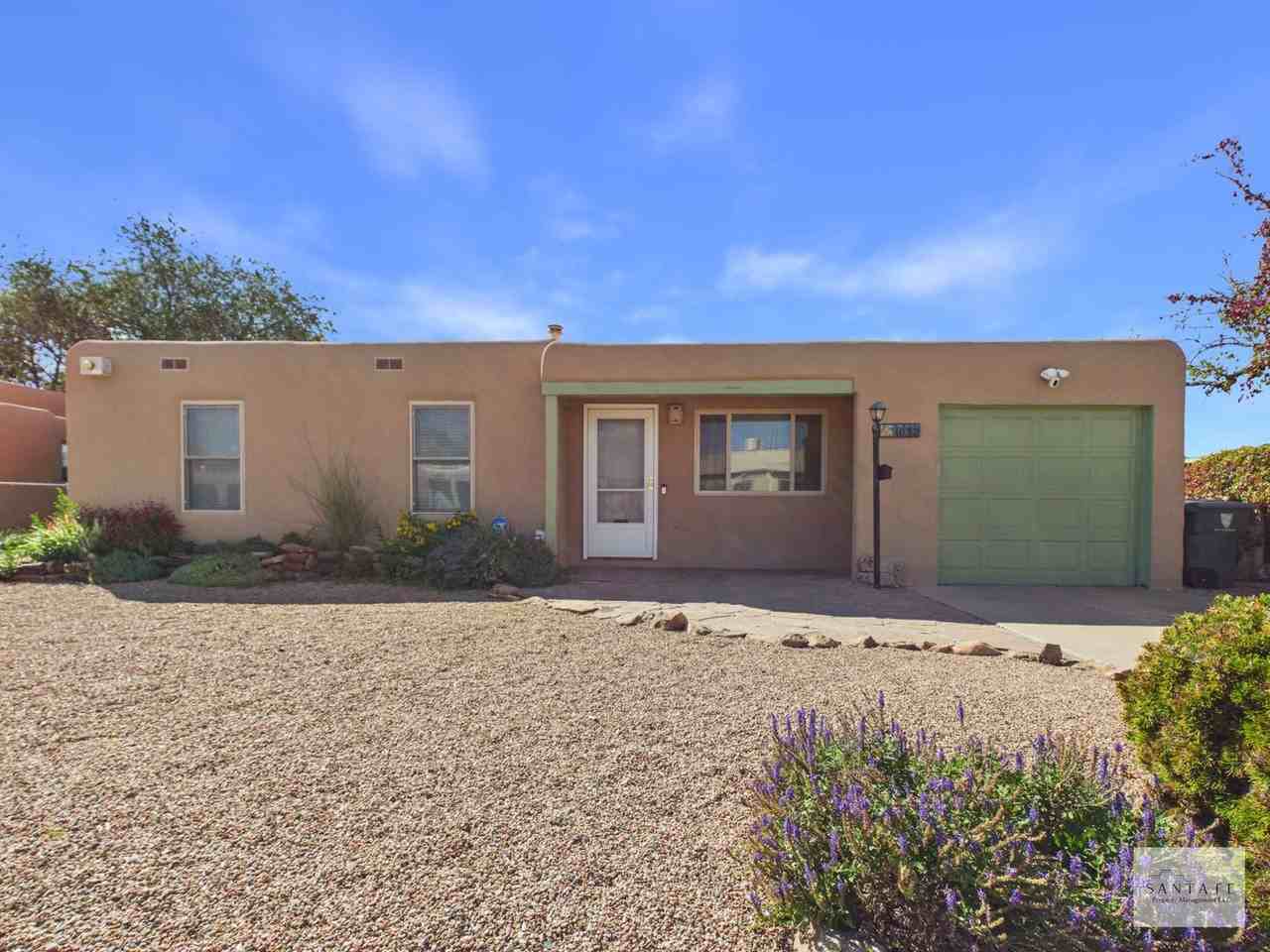 1032 Calle De Suenos - Photo 2 of 29