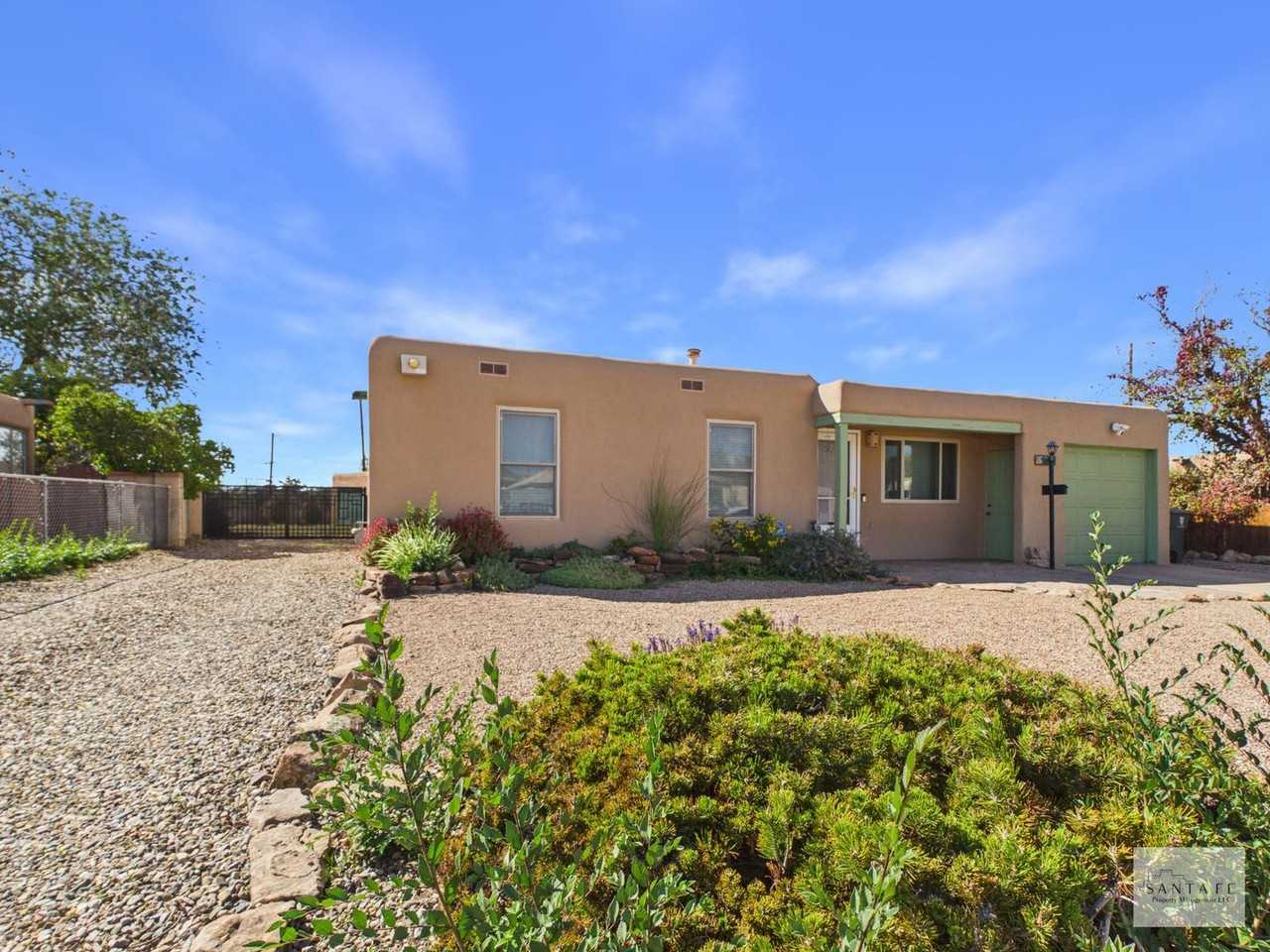 1032 Calle De Suenos - Photo 3 of 29