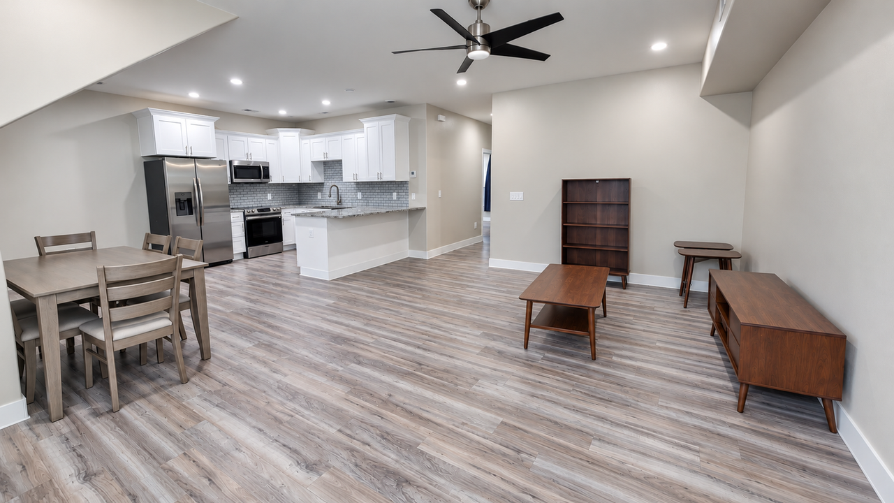460 Warren St - Photo 2 of 17