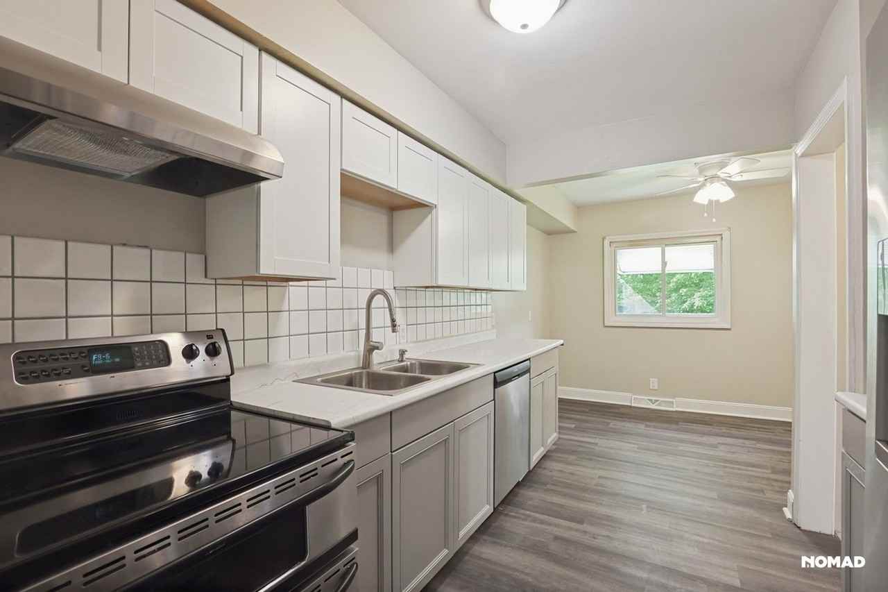 2960 Bradley Rd - Photo 3 of 32