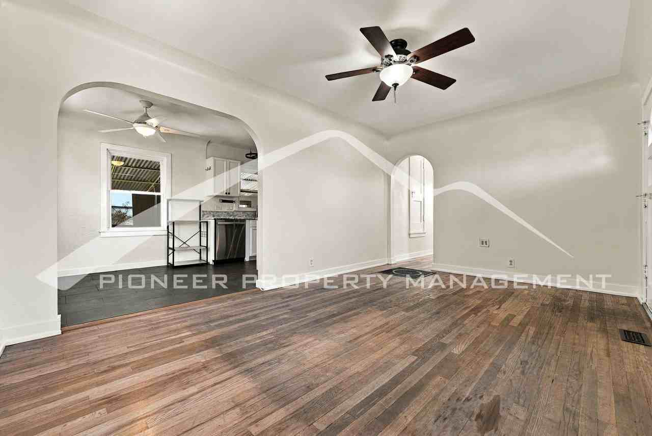 3210 W Colorado Ave - Photo 3 of 27